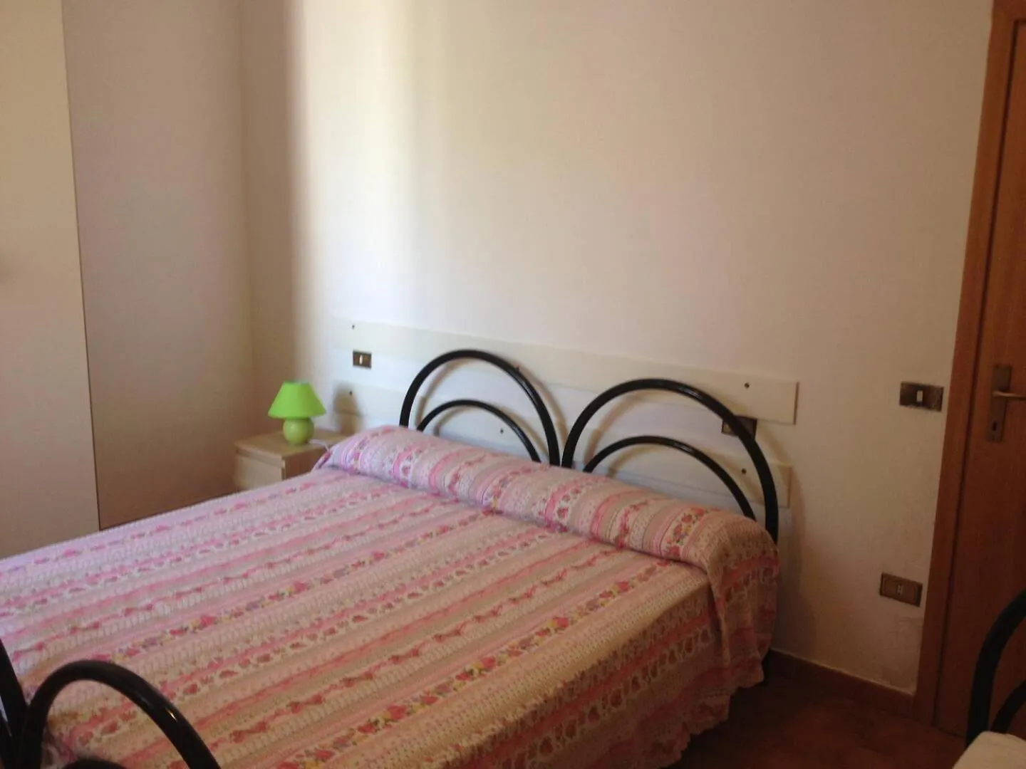 Bilocale Con Terrazza Apartment Collemezzano Italy