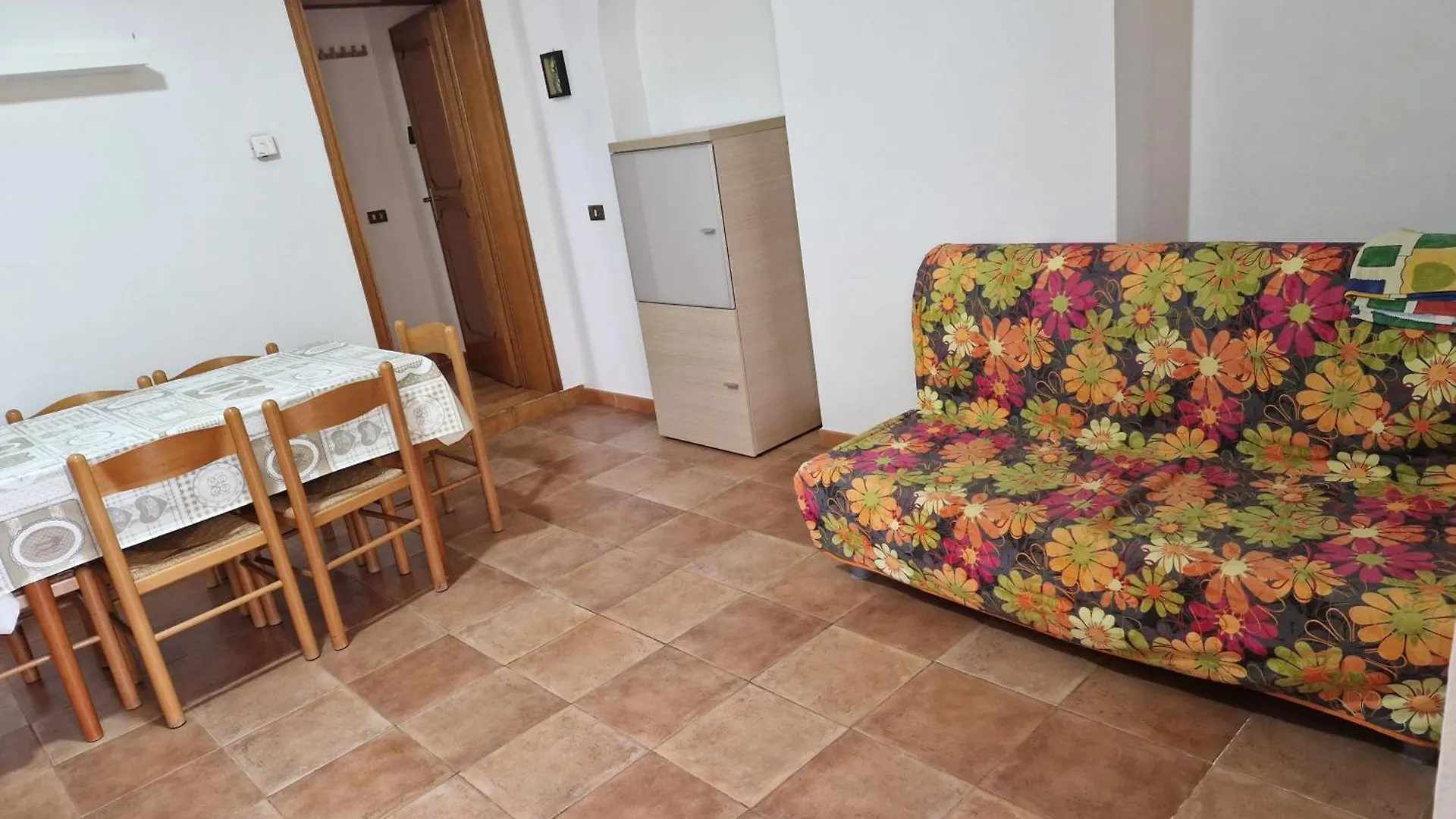 Bilocale Con Terrazza Apartment Collemezzano